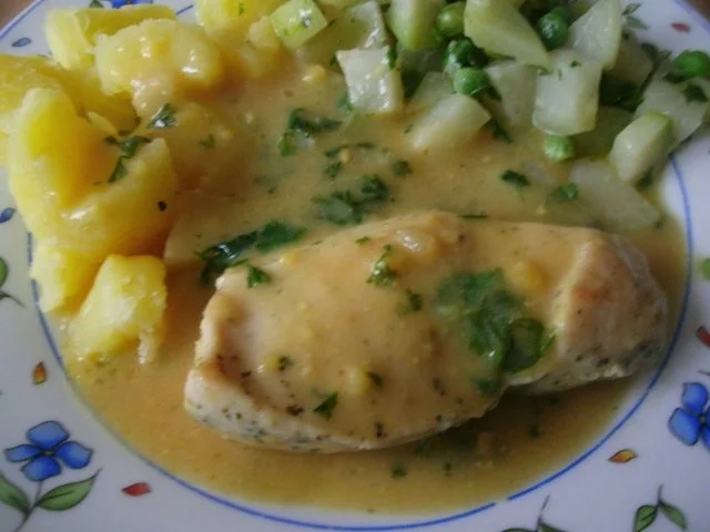 Rezept: Hähnchenbrustfilet in Kräutersauce und Kohlrabi-Erbsengemüse Bild Nr. 15 Hähnchenbrustfilet in Kräutersauce und Kohlrabi-Erbsengemüse - Rezept - Bild Nr. 15