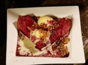 Birne vom Grill, mit Kokos-Eis und Amarettini - Rezept