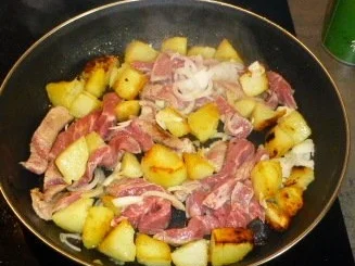 Presa vom Iberico-Schwein mit Kartoffeln und Paprika - Rezept - Bild Nr. 3