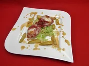 Seeteufel im Speckmantel auf einem Wirsingbett an jungen Kartoffeln - Rezept