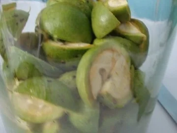 Rezept: Walnusslikör Bild Nr. 6 Walnusslikör - Rezept - Bild Nr. 6