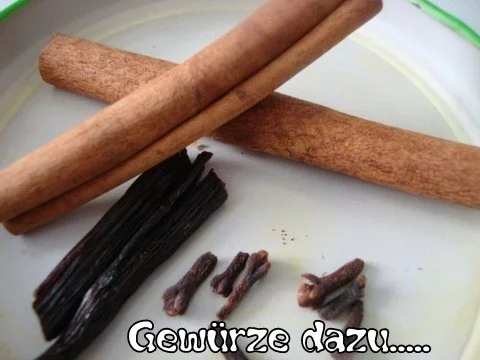 Rezept: Walnusslikör Bild Nr. 7 Walnusslikör - Rezept - Bild Nr. 7