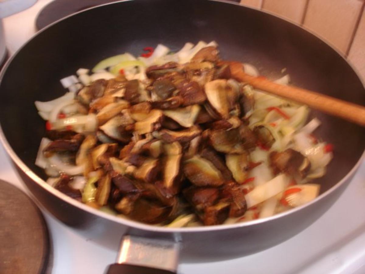 Chinesische Mie-Nudeln mit Pilz-Gemüsemischung - Rezept - Bild Nr. 6