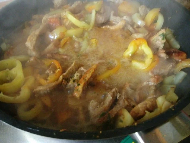 Schweinefleischpfanne mit Paprika - Rezept - Bild Nr. 6