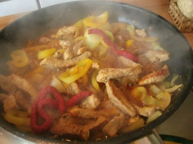 Schweinefleischpfanne mit Paprika - Rezept - Bild Nr. 7