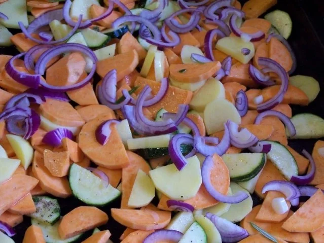 Rezept: Ofengemüse mit Schnittlauchquark Bild Nr. 3 Ofengemüse mit Schnittlauchquark - Rezept - Bild Nr. 3