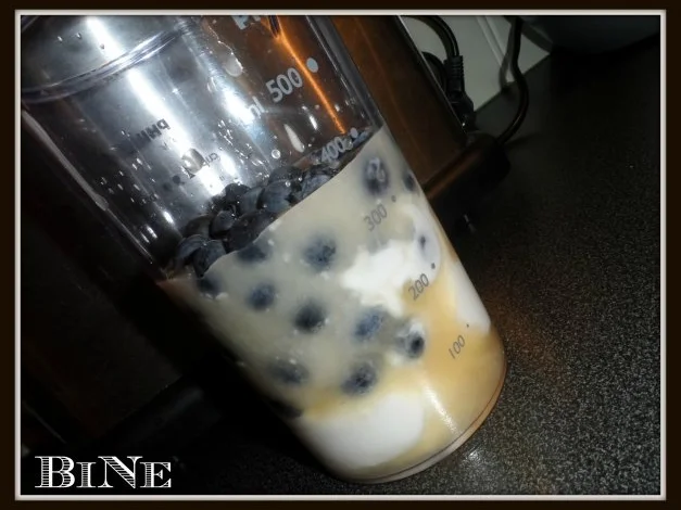 BiNe` S BLAUBEERSMOOTHIE - Rezept - Bild Nr. 3