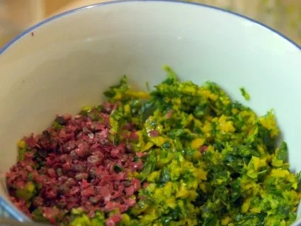 Rezept: Hähnchenbrust, Tomatensauce, Orangen-Gremolata Bild Nr. 5 Hähnchenbrust, Tomatensauce, Orangen-Gremolata - Rezept - Bild Nr. 5