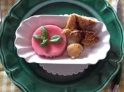 Tomatenmoussè mit Pecorinocroutons mit einer Jacobsmuschel - Rezept