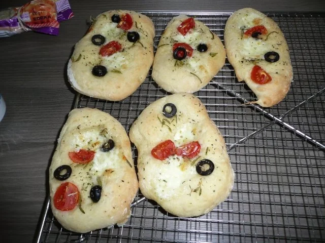 Rezept: Focaccia a la Gina Bild Nr. 4 Focaccia a la Gina - Rezept - Bild Nr. 4