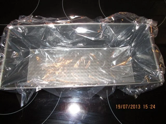 Eierlikörparfait mit Heidelbeeren und Himbeerpüree - Rezept - Bild Nr. 2