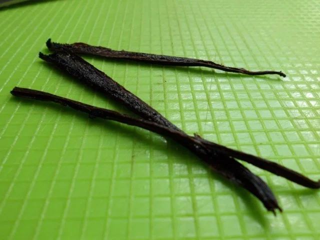 Liköre: Rhabarberlikör mit Vanille - Rezept - Bild Nr. 3