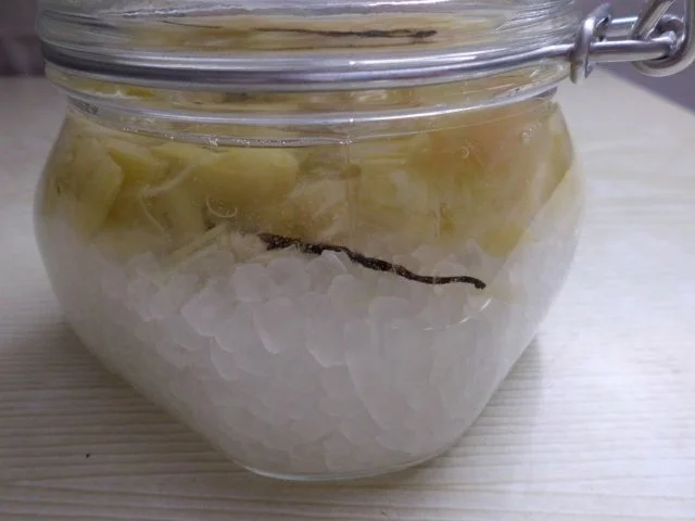 Liköre: Rhabarberlikör mit Vanille - Rezept - Bild Nr. 4