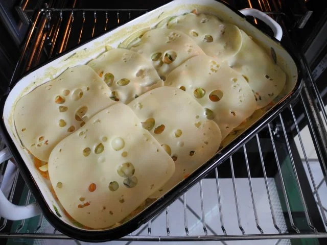 Rezept: Vegan : Gemüse in Streifen mit Käse überbacken Bild Nr. 9 Vegan : Gemüse in Streifen mit Käse überbacken - Rezept - Bild Nr. 9