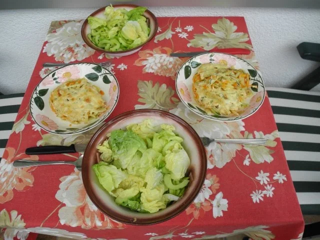 Rezept: Vegan : Gemüse in Streifen mit Käse überbacken Bild Nr. 11 Vegan : Gemüse in Streifen mit Käse überbacken - Rezept - Bild Nr. 11