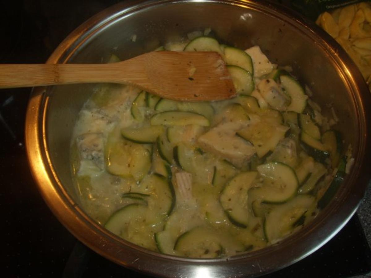 Tortellini in Gorgonzola-Zucchinisoße - Rezept - Bild Nr. 3