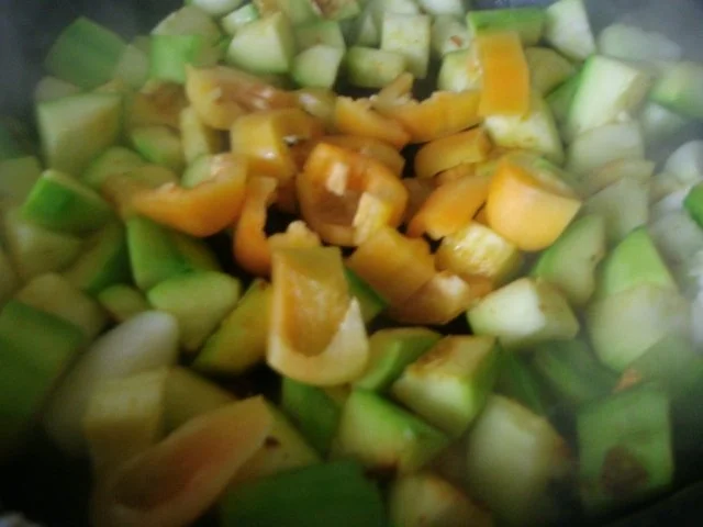 Rezept: +++ Zucchini - Hack - Pfanne +++ Bild Nr. 7 +++ Zucchini - Hack - Pfanne +++ - Rezept - Bild Nr. 7