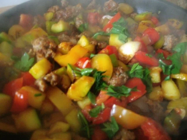 Rezept: +++ Zucchini - Hack - Pfanne +++ Bild Nr. 10 +++ Zucchini - Hack - Pfanne +++ - Rezept - Bild Nr. 10