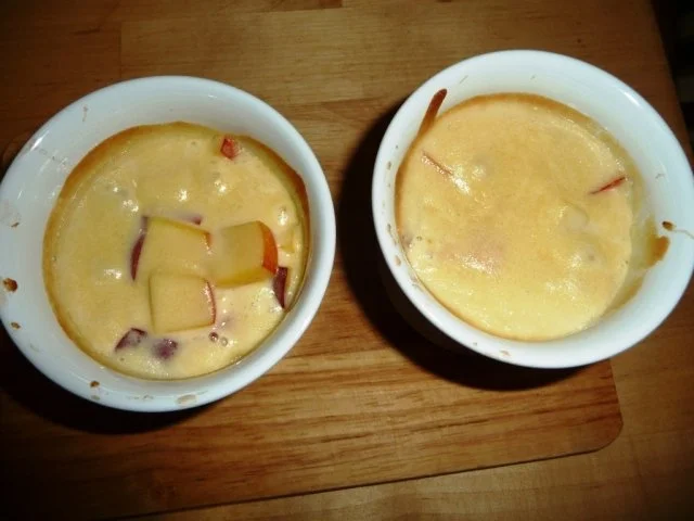 Nektarinen unter Marzipanhaube - Rezept