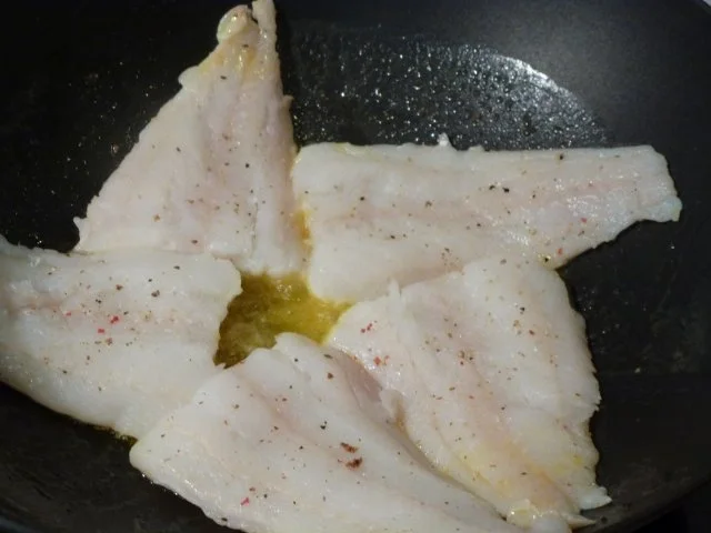 Ein sommerlicher Kartoffelsalat mit gewoktem Fisch - Rezept - Bild Nr. 4