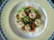 Pikante Garnelen in der Parmesanhippe - Rezept