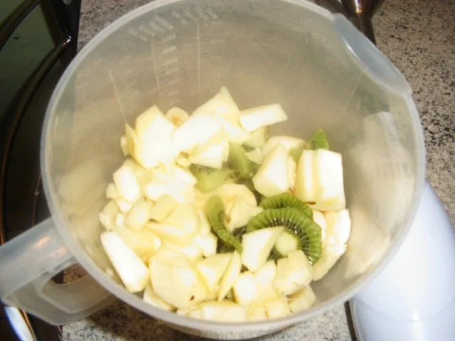 Rezept: Bananen- Apfel -Kiwi -Drink Bild Nr. 3 Bananen- Apfel -Kiwi -Drink - Rezept - Bild Nr. 3