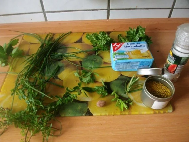 Rezept: Kräuterbutter und andere leckere Grillereien Bild Nr. 2 Kräuterbutter und andere leckere Grillereien - Rezept - Bild Nr. 2