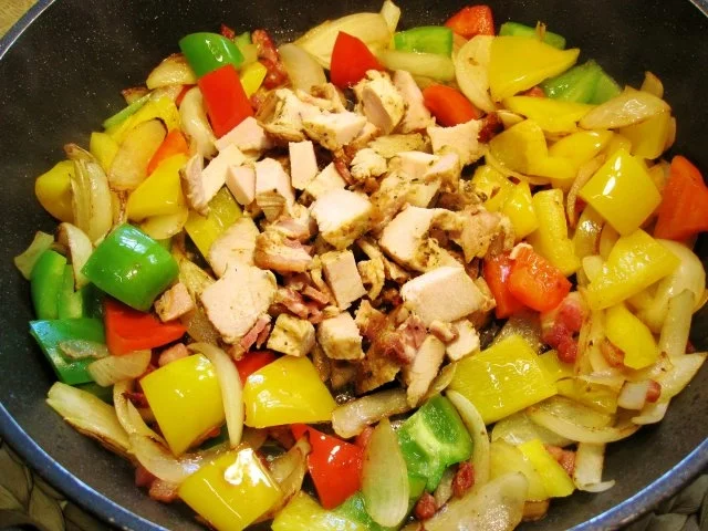 Rezept: Reste-Pfanne mit Nudeln... Bild Nr. 5 Reste-Pfanne mit Nudeln... - Rezept - Bild Nr. 5