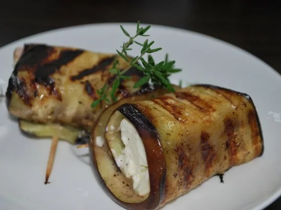 Auberginen-Feta-Röllchen vom Grill - Rezept