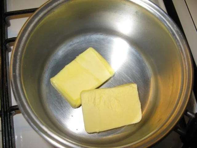 Rezept: Würzige Senfsauce "Salse mit sänff vonne Dijon" zu Fisch Würzige Senfsauce "Salse mit sänff vonne Dijon" zu Fisch - Rezept