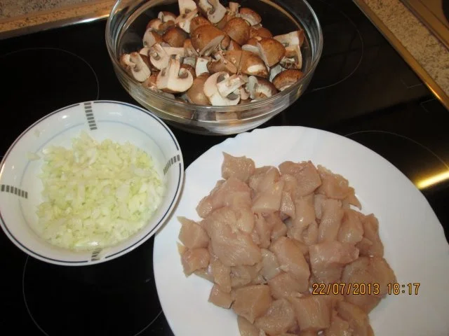 Rezept: Champigon-Geschnetzeltes mit Kartoffelrösti Bild Nr. 2 Champigon-Geschnetzeltes mit Kartoffelrösti - Rezept - Bild Nr. 2