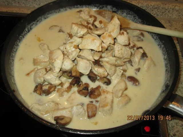 Rezept: Champigon-Geschnetzeltes mit Kartoffelrösti Bild Nr. 7 Champigon-Geschnetzeltes mit Kartoffelrösti - Rezept - Bild Nr. 7