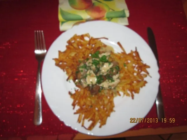 Rezept: Champigon-Geschnetzeltes mit Kartoffelrösti Bild Nr. 15 Champigon-Geschnetzeltes mit Kartoffelrösti - Rezept - Bild Nr. 15