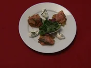 Kartoffel-Möhrenrösti mit frischem Graved Lachs, anbei Kräuterquark - Rezept