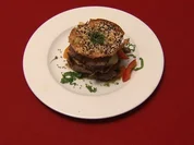 Teriyaki vom Rind mit knusprigen Sesamblättern und Gemüse - Rezept