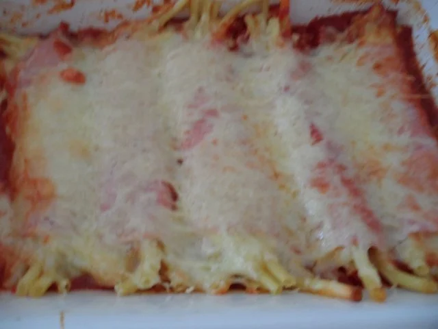 Rezept: Käse - Schinken - Rollen mit Tomatensauce Käse - Schinken - Rollen mit Tomatensauce - Rezept