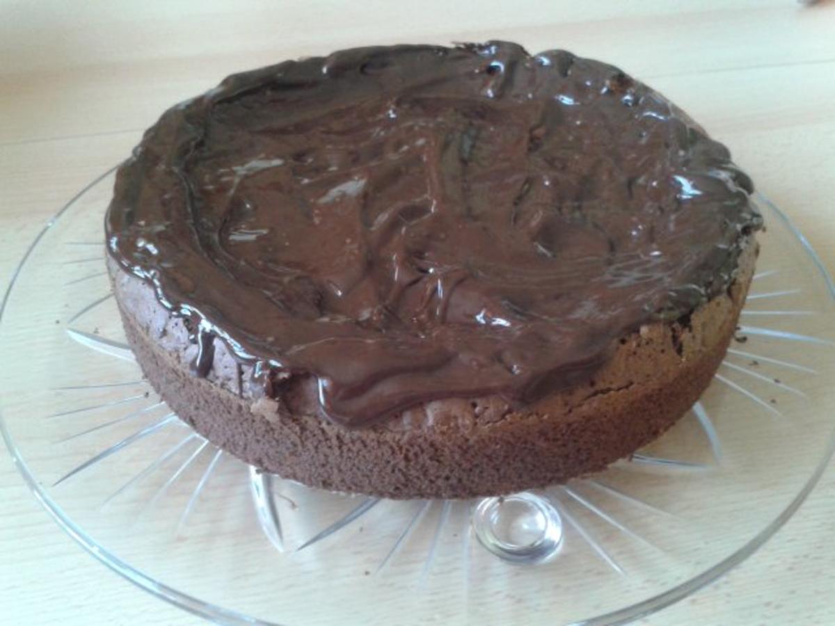 Schokoladenkuchen für eine Springform 28 cm - Rezept mit Bild - kochbar.de