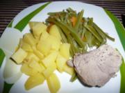 Schweinenacken mit Bohnen - Karottengemüse & Kartoffeln. - Rezept