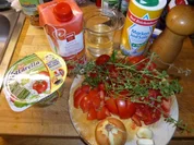 Kalte Tomatensuppe mit Mozzarellakugeln oder Sahne - Rezept