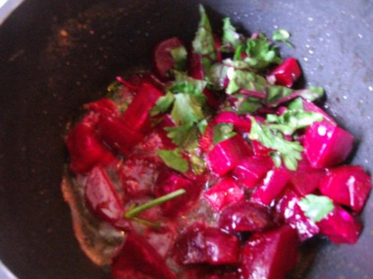 Kasseler mit Rote Bete - Gemüse und Bohnen - Rezept - kochbar.de