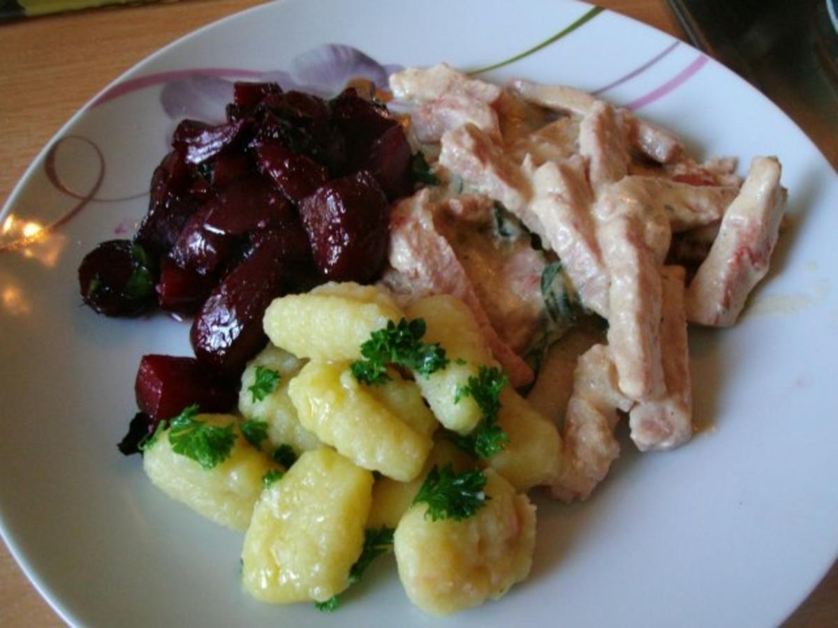 Kasseler mit Rote Bete Gemüse und Bohnen - einfach - 20 kcal/100g