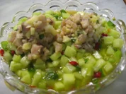 Matjestartar auf Gurkensalat - Rezept