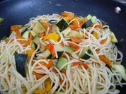 Vegan : Knoblauch - Gemüsenudeln - Rezept