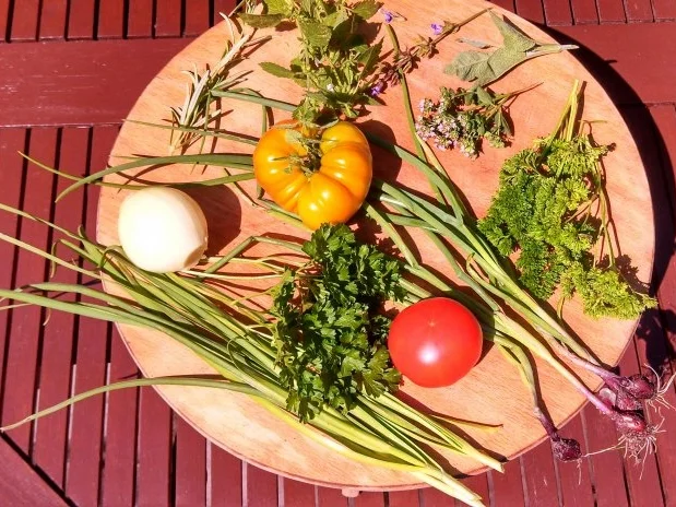 Lachsfilet auf einem Kräuterbett vom Grill mit Rosmarin-Kartoffeln - Rezept - Bild Nr. 6
