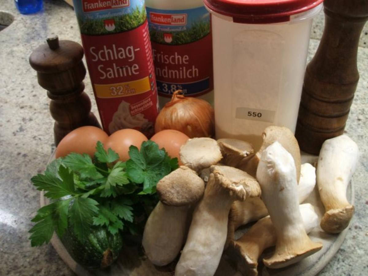Pilze: Kräuterseitlinge mit Zucchini zu Pfannkuchenröllchen - Rezept - Bild Nr. 2