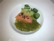 Lachs 40 | Gurke | Holunderblüten-Kapern-Dressing | Apfelgranité - Rezept