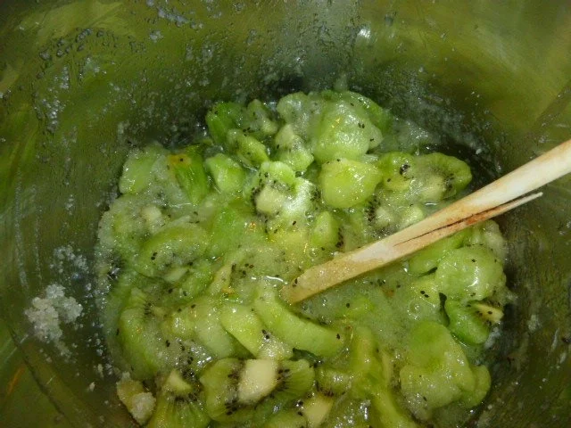 Kiwi-Marmelade mit Vanillearoma - Rezept