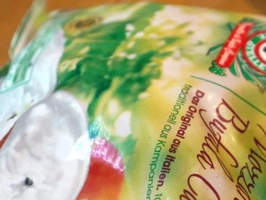 Rezept: Büffelmozzarella auf geröstetem Brot mit einer Salsa aus Aprikosen, Tomaten und Melone Bild Nr. 10 Büffelmozzarella auf geröstetem Brot mit einer Salsa aus Aprikosen, Tomaten und Melone - Rezept - Bild Nr. 10