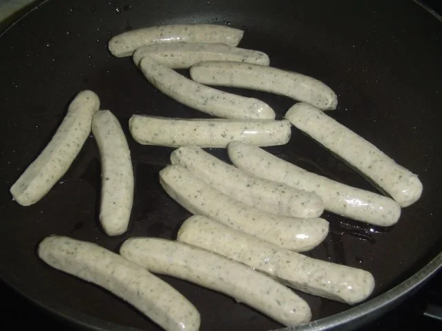 Rezept: Einfache Nürnberger Bratwürste einfach aber lecker. Bild Nr. 4 Einfache Nürnberger Bratwürste einfach aber lecker. - Rezept - Bild Nr. 4