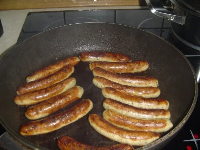 Rezept: Einfache Nürnberger Bratwürste einfach aber lecker. Bild Nr. 5 Einfache Nürnberger Bratwürste einfach aber lecker. - Rezept - Bild Nr. 5